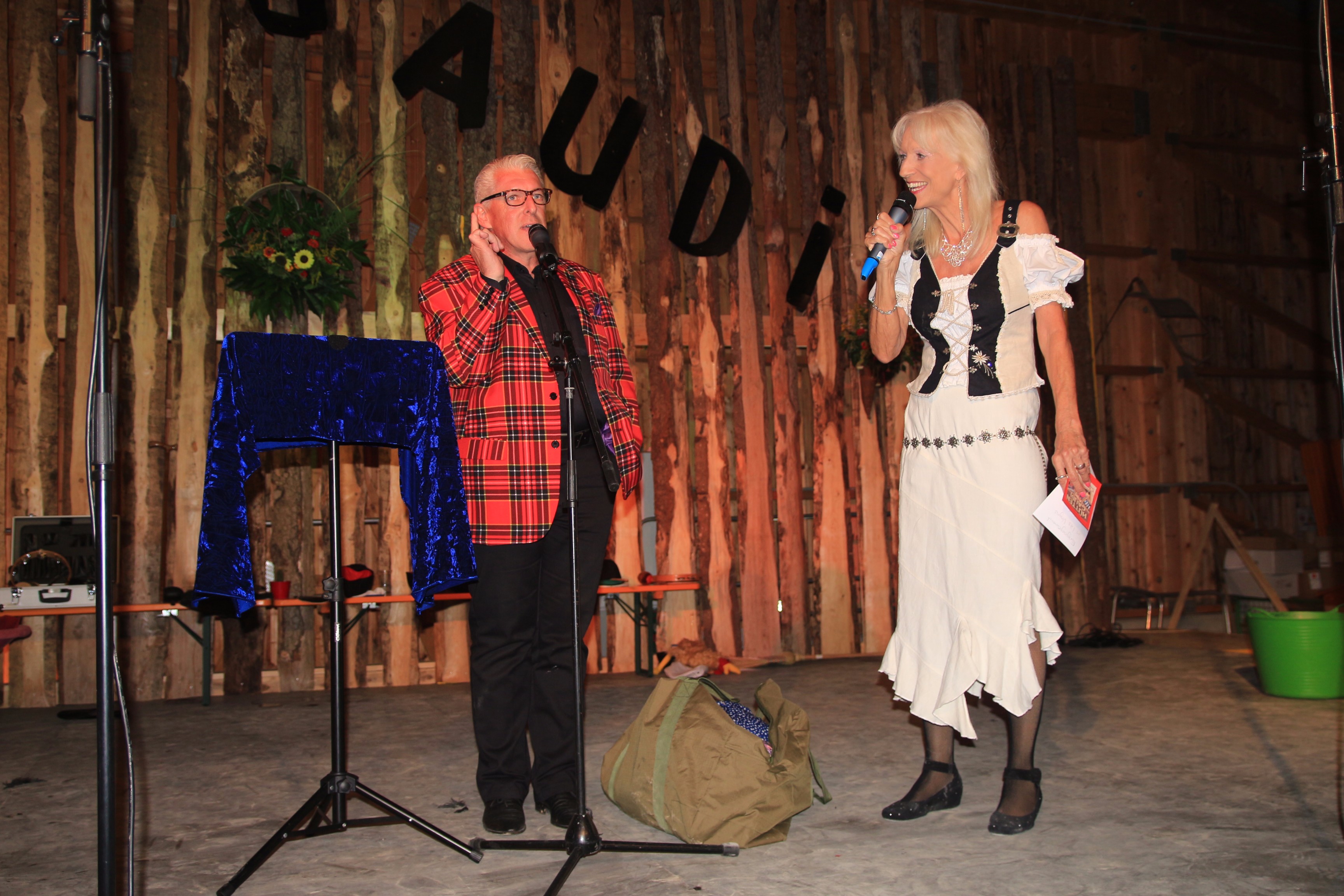 Evelyne Leutwyler, organisierte das Festprogramm, u.a. den Bauchredner Roli Berner